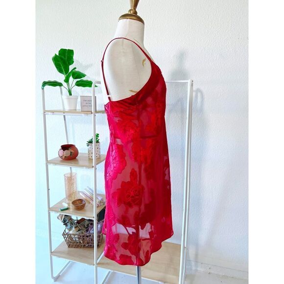 Morgan Taylor Sheer Abstract Rose Print Red Night Gown - Picture 5 of 5
